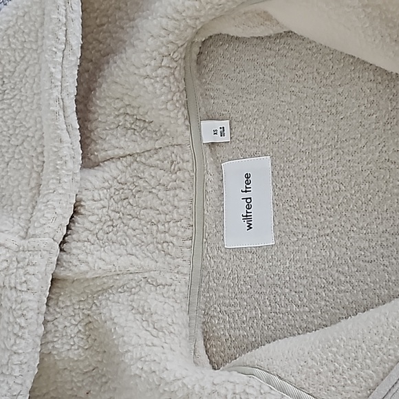 Aritzia Wilfred FreeMustang Zip-Up - Picture 4 of 9